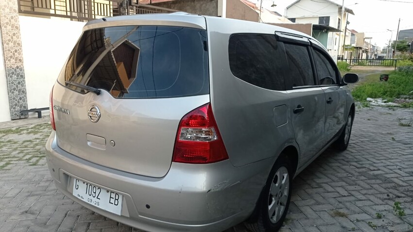 Nissan Grand livina 2012 Bensin