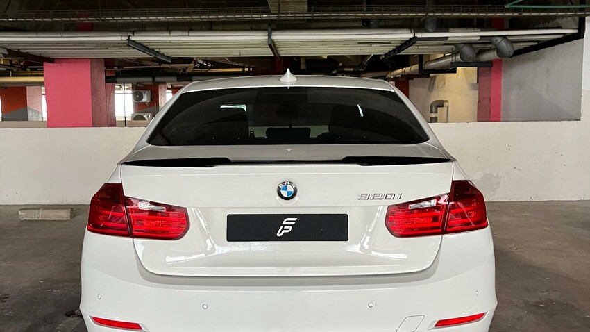 BMW F30 320i Sport 2013