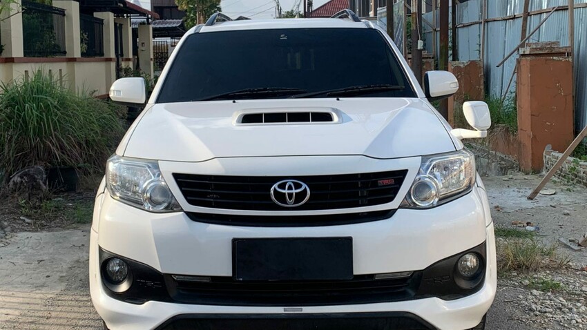 Toyota Fortuner 2.5 VNT TRD AT Diesel 2015