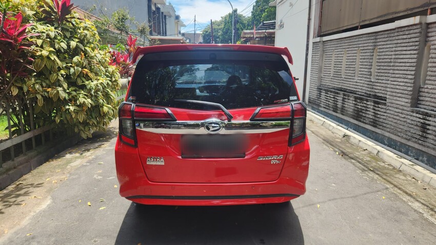 Daihatsu Sigra 1.2 R Automatic Tahun 2020