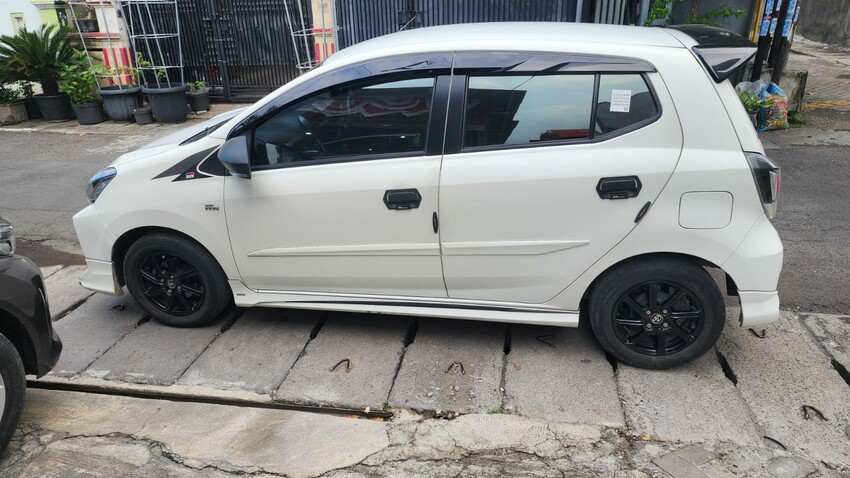 T. AGYA 1.2 GR SPORT AT 2022 Km52rb bisa DP minim
